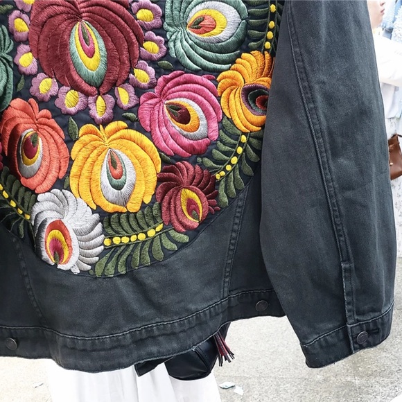 Oversized Embroidered Denim Jacket - Picture 6 of 8
